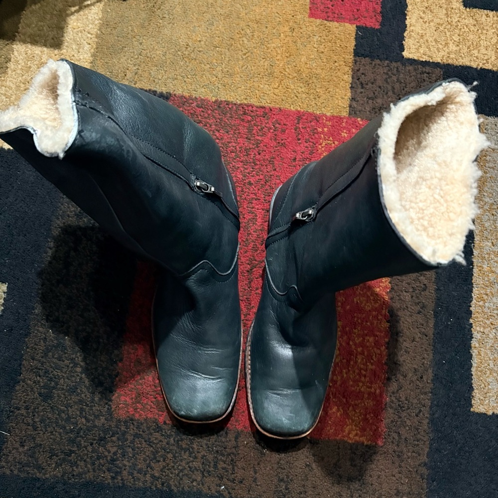 UGG Australia Bellevue Leather Boots — Black, Women’s Size 8.5 - Picture 4 of 8